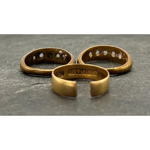 116 - Three 18ct rings, 9g (af)