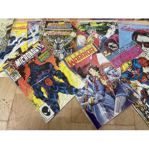 497 - COMICS: A large collection of around 300 comics to include DC Comics, Dark Horse, Comico & Valiant e... 