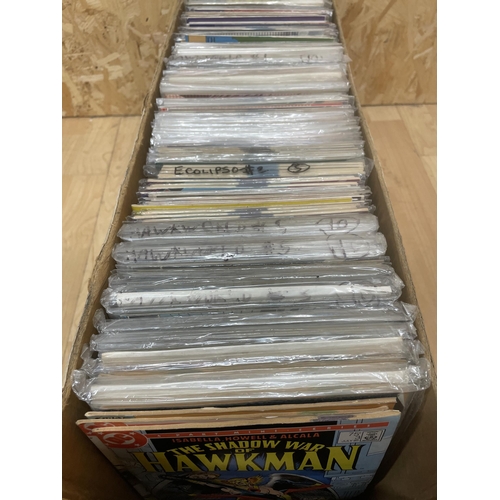 497 - COMICS: A large collection of around 300 comics to include DC Comics, Dark Horse, Comico & Valiant e... 