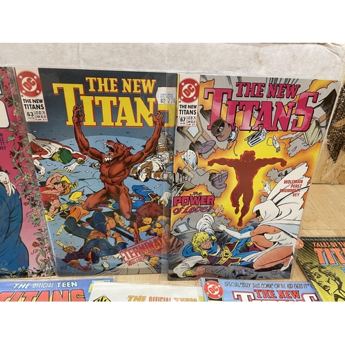 503 - COMICS: A large collection of around 300 DC Comics New Titans and similar titles, featuring The New ... 