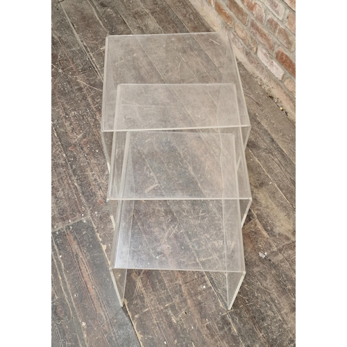 1187 - Vintage Lucite nest of three tables, H 50cm x W 50cm (largest)