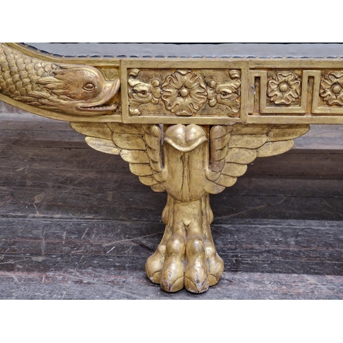 1194 - Good quality Regency style carved gilt wood day bed by Johnathan Sainsbury, displaying the mythologi... 