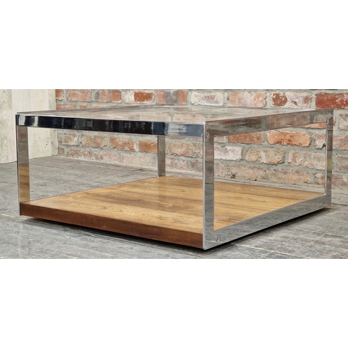 1233 - Merrow Associates - Good quality chrome and glass coffee table, H 40cm x W 84cm x D 86cm