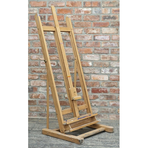 1321 - Large vintage folding table easel, H 150cm