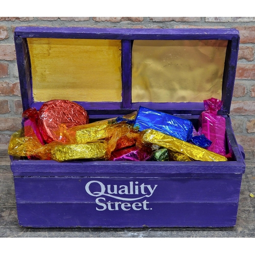 1068 - Unusual oversized Quality Street shop display, 85cm x 40cm x 70cm