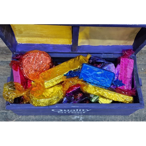 1068 - Unusual oversized Quality Street shop display, 85cm x 40cm x 70cm