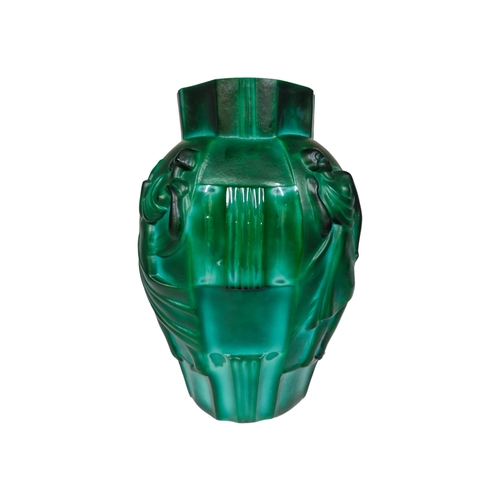 1611 - Curt Schlevogt and Heinrich Hoffman - Art Deco malachite glass vase, pressed with stylish figures, 2... 