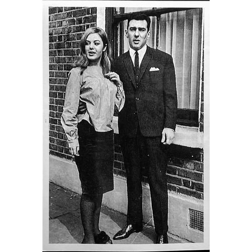 445 - Reggie Kray - Photo album with 32 black and white photograhs of the Kray twins, family and friends, ... 