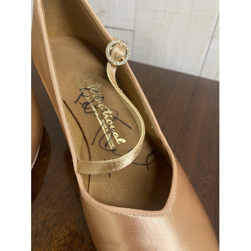 436 - Felicity Kendal - Pair of dance shoes worn on STRICTLY COME DANCING, the left shoe signed, size 5, b... 