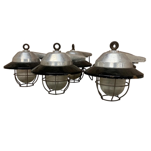 1125 - Collection of vintage industrial style metal and enamel bulk head lights (5)