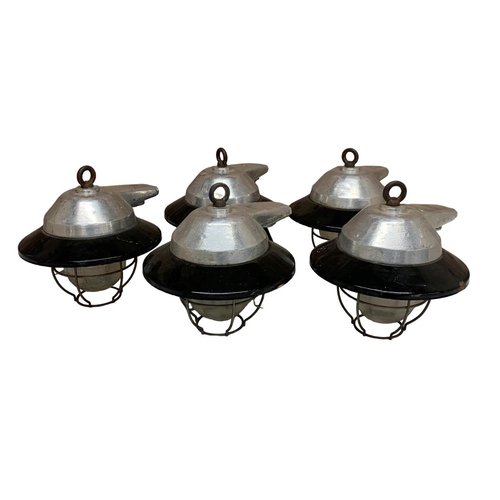 1125 - Collection of vintage industrial style metal and enamel bulk head lights (5)