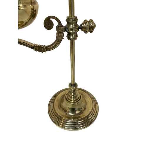 1117 - Antique brass rise and fall oil lamp with original green glass shade and chimney, H 72cm