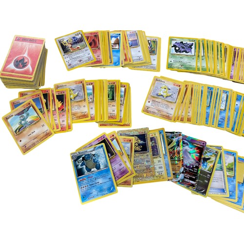 524 - Pokemon - A large collection of Pokemon cards to include a good quantity of Wizards of the Coast exa... 