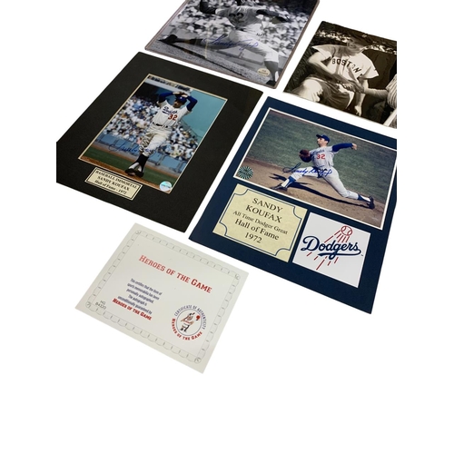 625 - Baseball ephemera - mixed quantity of vintage baseball autographs and photographs, to include signed... 