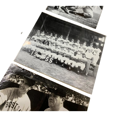 625 - Baseball ephemera - mixed quantity of vintage baseball autographs and photographs, to include signed... 