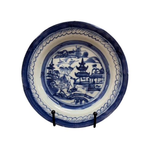 353 - Three Chinese export Canton willow pattern plates with underglaze blue decoration, D 19cm