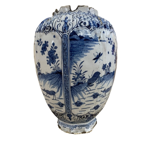 364 - 18th Century Delft octagonal blue & white faience vase with chinoiserie decoration and fluted should... 