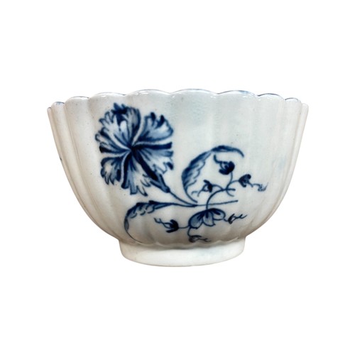 352 - 19th Century First Period Worcester Porcelain Gilly Flower pattern fluted tea bowl and saucer, each ... 