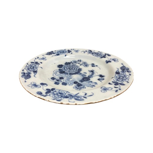 373 - 18th Century Enlgish Delft blue and white plate with chinoiserie floral decoration, repeating border... 