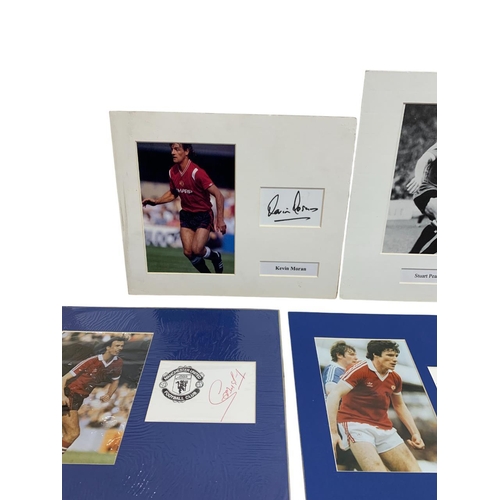 646 - Football - Collection of football autographs to include Alex Fergurson, Rogert Hunt, Stuart Pearson,... 