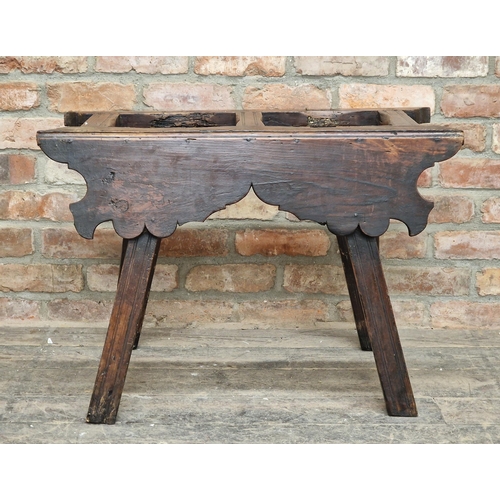 1282 - Antique Spanish elm bottle holder / trestle with shaped apron, H 57cm x W 84cm x D 40cm