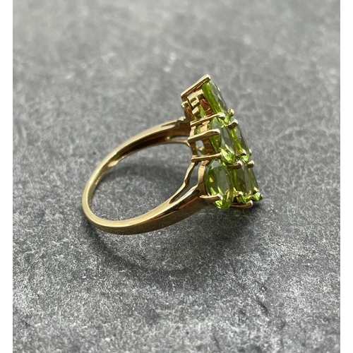 71 - 9ct peridot cluster cocktail ring, size R/S, 4.2g