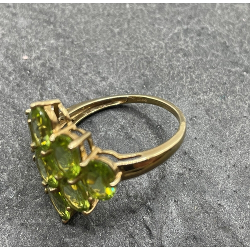 71 - 9ct peridot cluster cocktail ring, size R/S, 4.2g