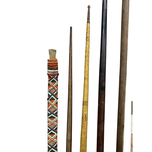 293 - Quantity of Oceanic tribal bows, from the Kanak people of the New Caledonia region of Papua New Guin... 