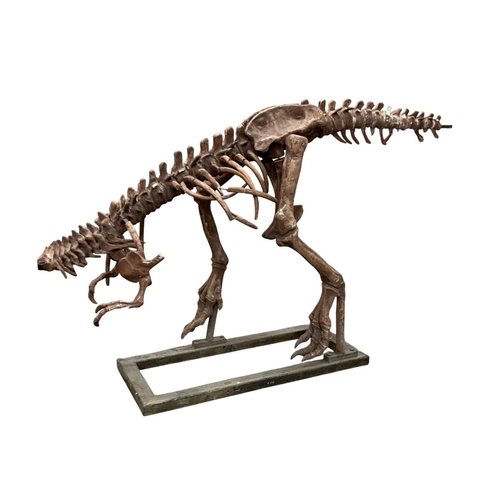 1477 - Very large plaster Velociraptor dinosaur sculpture, mounted atop metal base, L 190cm x 110cm