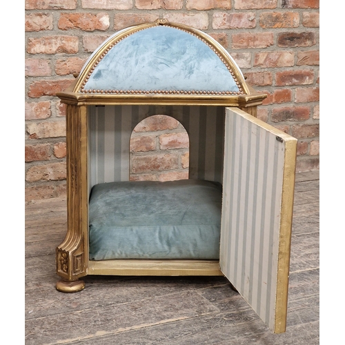 1369 - Good quality giltwood and studded velvet dog kennel, replica of the niche de chien created for Marie... 