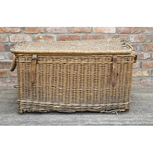 1395 - Vintage wicker laundry basket, H 50cm x W 91cm x D 65cm