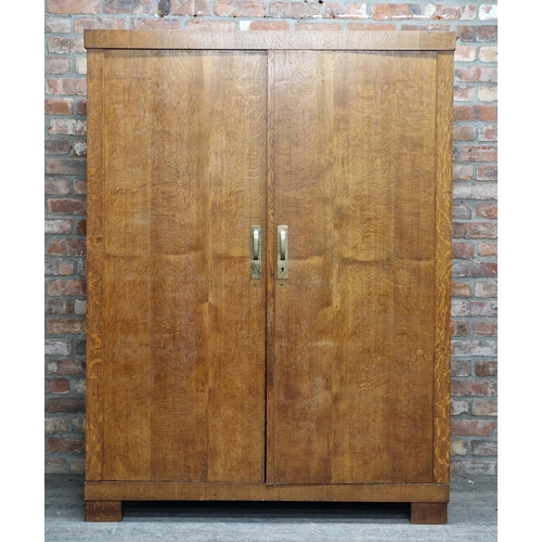 1417 - Good quality Art Deco oak gentleman's compactum wardrobe with well fitted macassar wood interior, H ... 