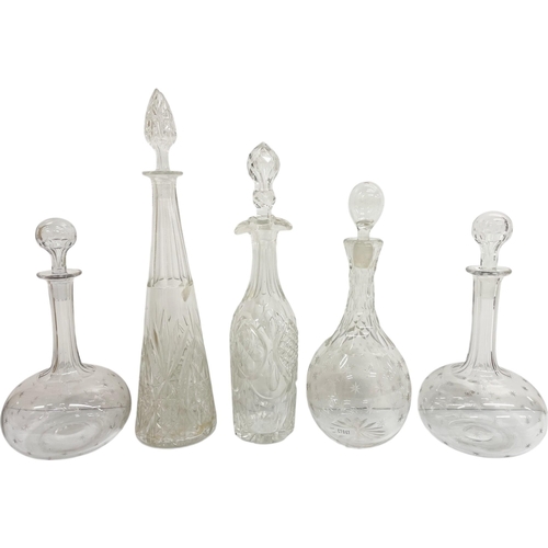 380 - Quantity of 19th and early 20th century glassware to include ten decanters & stoppers, featuring mat... 