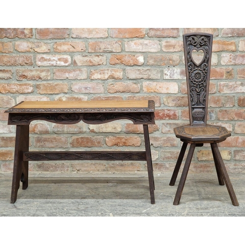 1422 - Antique carved oak spinning chair, H 93cm x W 31cmx D 41cm, together with a carved oak side table, H... 