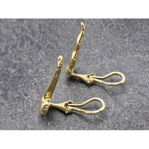 92 - Pair of Tiffany Paloma Picasso 18k stylised earrings, 30mm long, 10.4g, in original box