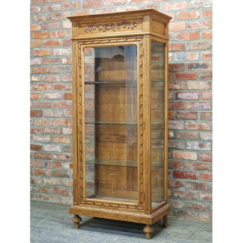 1427 - Good quality antique French oak apothecary or display cabinet, with shelved interior, 177 x 79cm