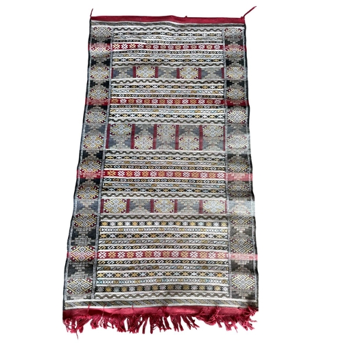 1767 - Sumak rug, pale striped design, 165cm x 100cm