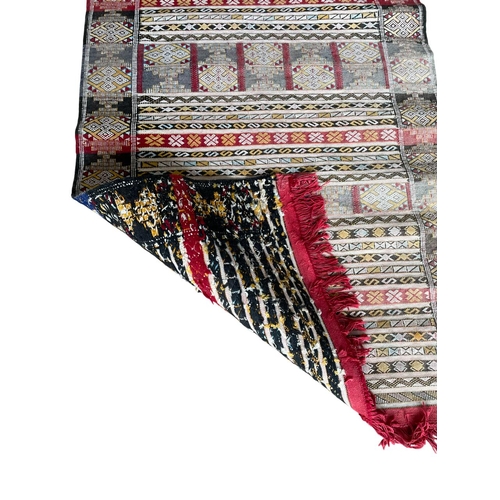 1767 - Sumak rug, pale striped design, 165cm x 100cm