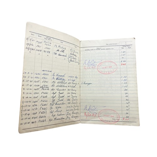 224 - WWII R.A.F Interest - personal collection of Sgt Kenneth Bond, to include R.A.F observers and air gu... 