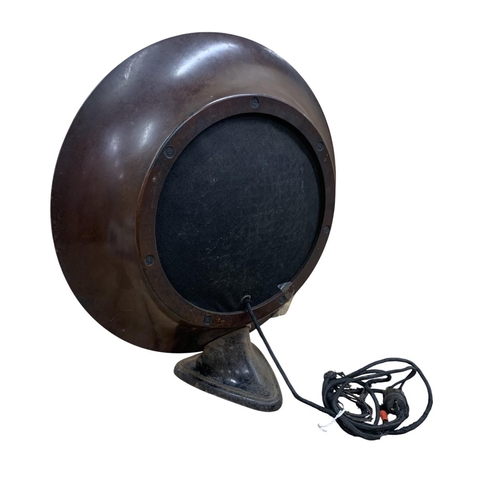 610 - 1930's Phillips brown bakelite speaker designed by Louis Kalff, atop heavy iron base, D 49cm