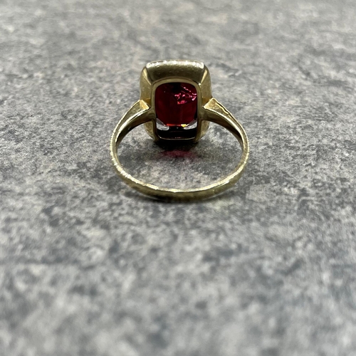 24 - 9ct garnet and seed pearl ring, size N/O, with a solitaire garnet ring, 2.5ct approx, size M, (stone... 