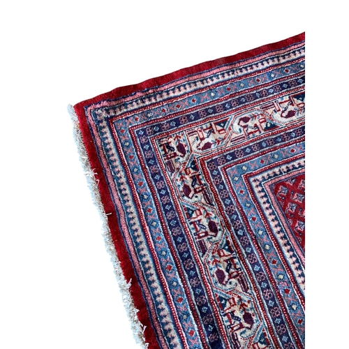 1653 - Exceptionally large North West Persian Arak carpet, 340cm x 240cm