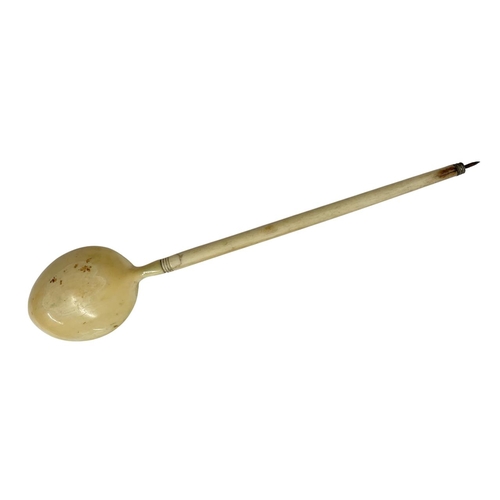 164 - Unusual 18th century Scottish horn combination spoon, with toothpick knop, 22.5cm long