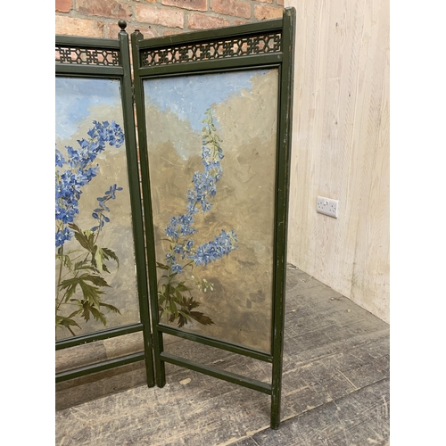 1180 - Antique Chinese wooden firescreen, having pierced border top flanking three panels each holding an o... 