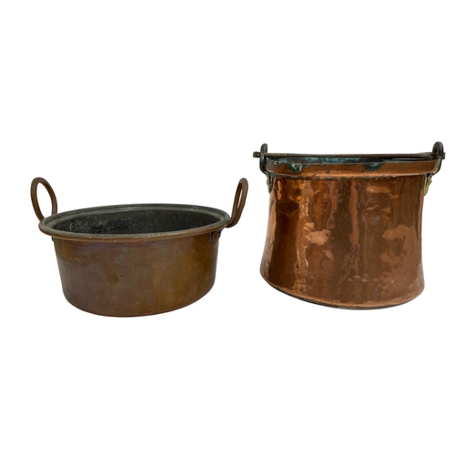 552 - Quantity of copper kitchenware to include a beaten copper circular studded pot, H 25cm, kettle, oval... 