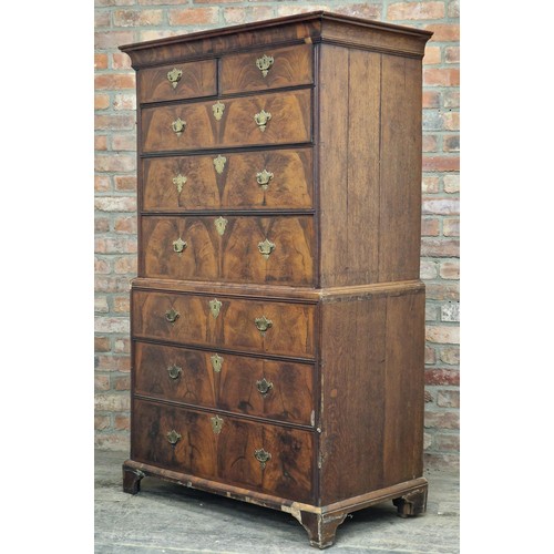 1387 - Good quality 19th century walnut chest on chest, fitted with two short over six long drawers, raised... 