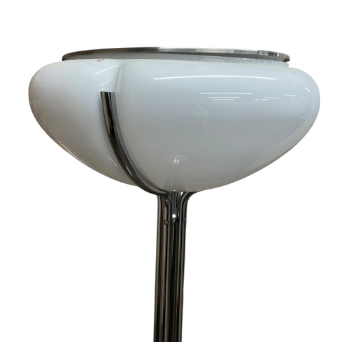 1061 - Harvey Guzzini - 'Quadrifoglio' floor lamp, chrome frame, 166cm high