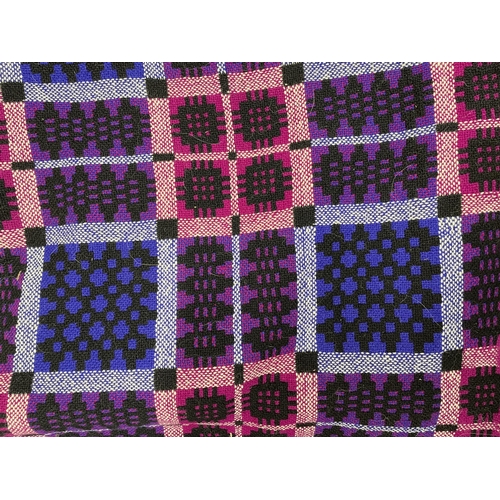 1636 - Vintage Welsh wool tapestry blanket, decorated in the traditional Caernarfon pattern, having purple,... 