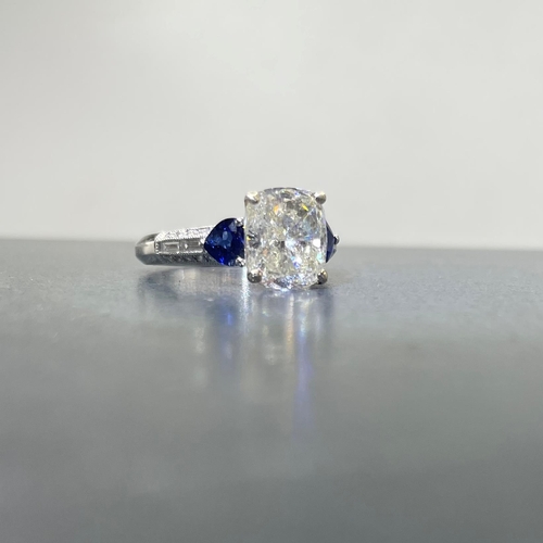 22 - 18ct diamond cluster ring, sixteen small 0.03ct stones, size I, 3.5g