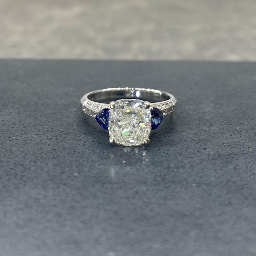 22 - 18ct diamond cluster ring, sixteen small 0.03ct stones, size I, 3.5g
